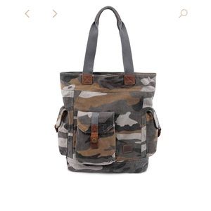 TSD Brand camo tote bag.